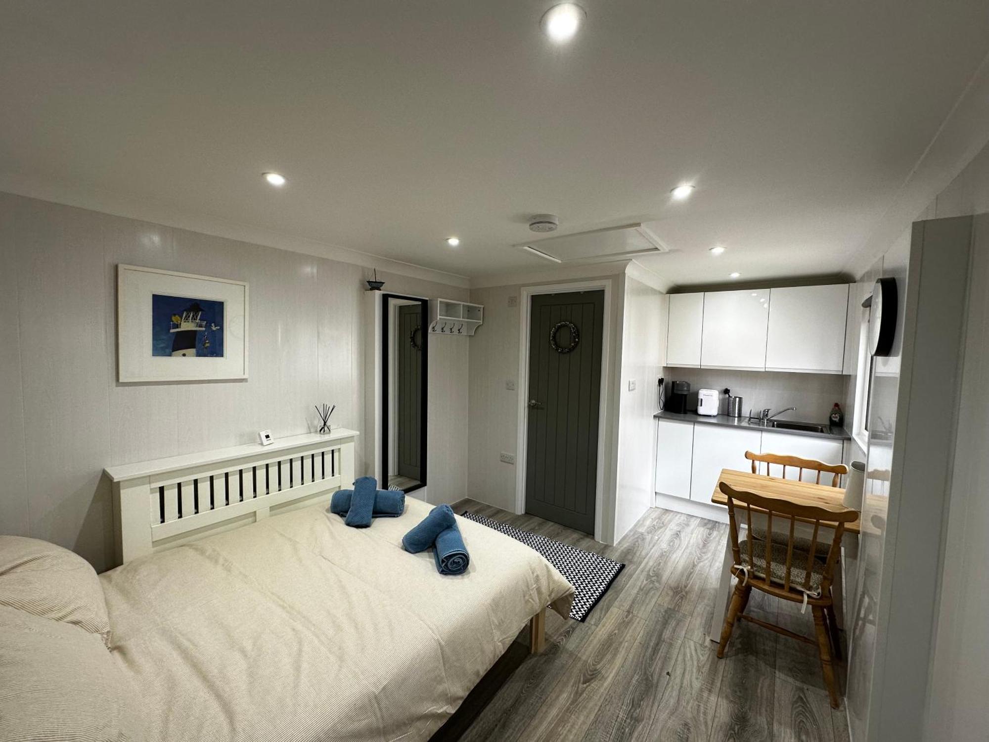 Peaceful Southbourne Studio - Pets Welcome Bornemouth Extérieur photo